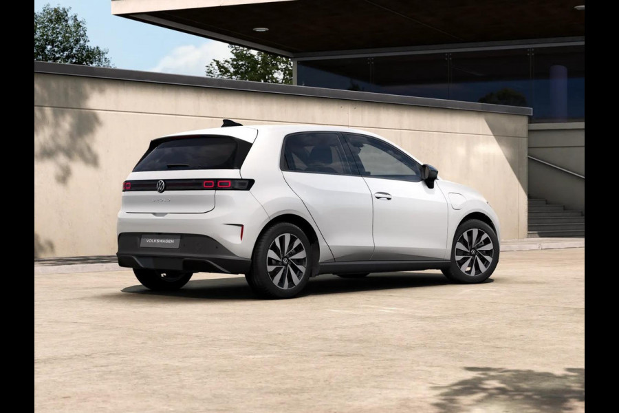 Volkswagen ID. Polo Life First Edition 52 kWh accu, 155 kW / 211 PK Ha Achteruitrijcamera | Carplay | Stoelverwarming