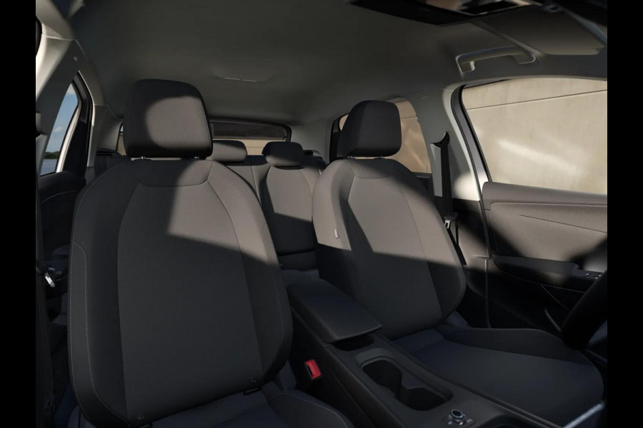 Volkswagen ID. Polo Life First Edition 52 kWh accu, 155 kW / 211 PK Ha Achteruitrijcamera | Carplay | Stoelverwarming