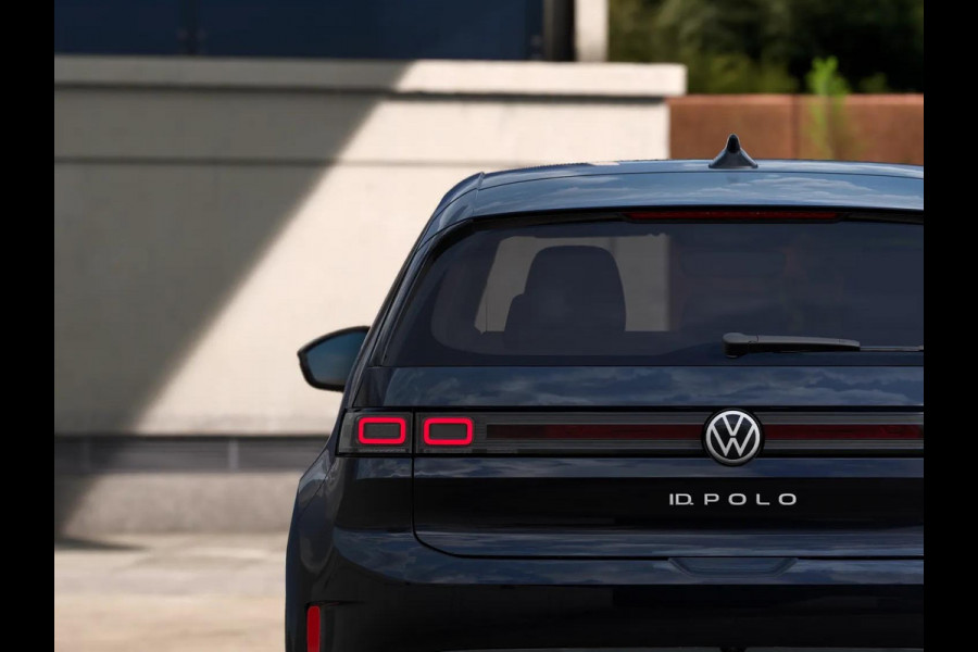Volkswagen ID. Polo Life First Edition 52 kWh accu, 155 kW / 211 PK Ha Achteruitrijcamera | Carplay | Stoelverwarming