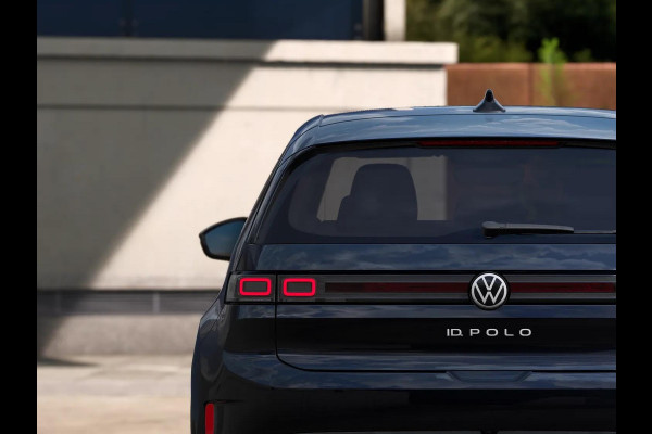Volkswagen ID. Polo Life First Edition 52 kWh accu, 155 kW / 211 PK Ha Achteruitrijcamera | Carplay | Stoelverwarming