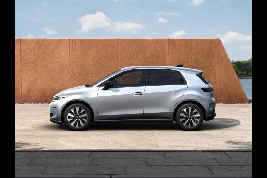 Volkswagen ID. Polo Life First Edition 52 kWh accu, 155 kW / 211 PK Ha Achteruitrijcamera | Carplay | Stoelverwarming