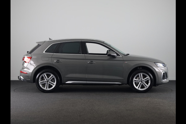 Audi Q5 50 TFSI e S edition 299 pk S-tronic | SOH 100% | Navigatie | Parkeersensoren | Achteruitrijcamera | Autom. airco (3 zones) | S-line