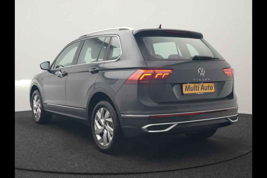 Volkswagen Tiguan 1.4 TSI eHybrid Elegance PHEV 245pk | Adaptive Cruise | Camera | Sfeerverlichting | Stoelen & Stuur Verwarmd | Apple Carplay | Navigatie | DAB | Virtual | Plug In Hybrid |