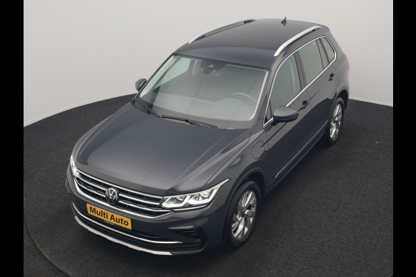 Volkswagen Tiguan 1.4 TSI eHybrid Elegance PHEV 245pk | Adaptive Cruise | Camera | Sfeerverlichting | Stoelen & Stuur Verwarmd | Apple Carplay | Navigatie | DAB | Virtual | Plug In Hybrid |