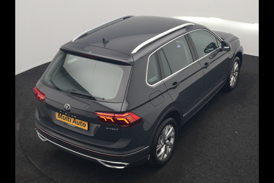 Volkswagen Tiguan 1.4 TSI eHybrid Elegance PHEV 245pk | Adaptive Cruise | Camera | Sfeerverlichting | Stoelen & Stuur Verwarmd | Apple Carplay | Navigatie | DAB | Virtual | Plug In Hybrid |