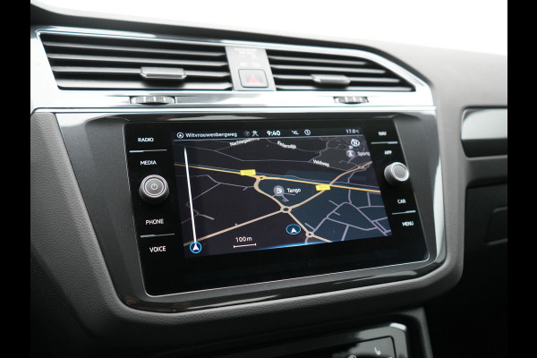 Volkswagen Tiguan 1.4 TSI eHybrid Elegance PHEV 245pk | Adaptive Cruise | Camera | Sfeerverlichting | Stoelen & Stuur Verwarmd | Apple Carplay | Navigatie | DAB | Virtual | Plug In Hybrid |