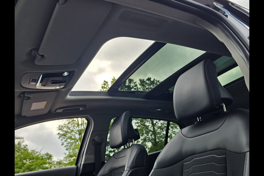 Kia Sportage 1.6 T-GDi Plug-in Hybrid AWD Spirit | Pano | LED | Trekhaak | Stoel & stuurverwarming | Keyless | Elek. achterklep | Elek. stoelen | ACC | All- seasons | Black pack |