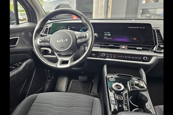 Kia Sportage 1.6 T-GDi Plug-in Hybrid AWD Spirit | Pano | LED | Trekhaak | Stoel & stuurverwarming | Keyless | Elek. achterklep | Elek. stoelen | ACC | All- seasons | Black pack |