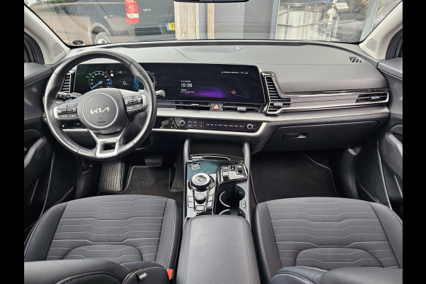 Kia Sportage 1.6 T-GDi Plug-in Hybrid AWD Spirit | Pano | LED | Trekhaak | Stoel & stuurverwarming | Keyless | Elek. achterklep | Elek. stoelen | ACC | All- seasons | Black pack |