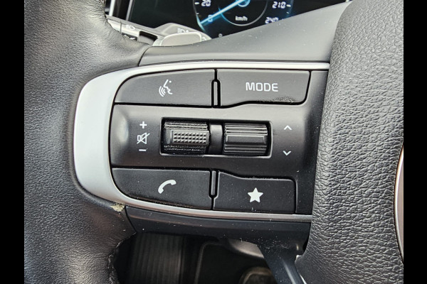 Kia Sportage 1.6 T-GDi Plug-in Hybrid AWD Spirit | Pano | LED | Trekhaak | Stoel & stuurverwarming | Keyless | Elek. achterklep | Elek. stoelen | ACC | All- seasons | Black pack |