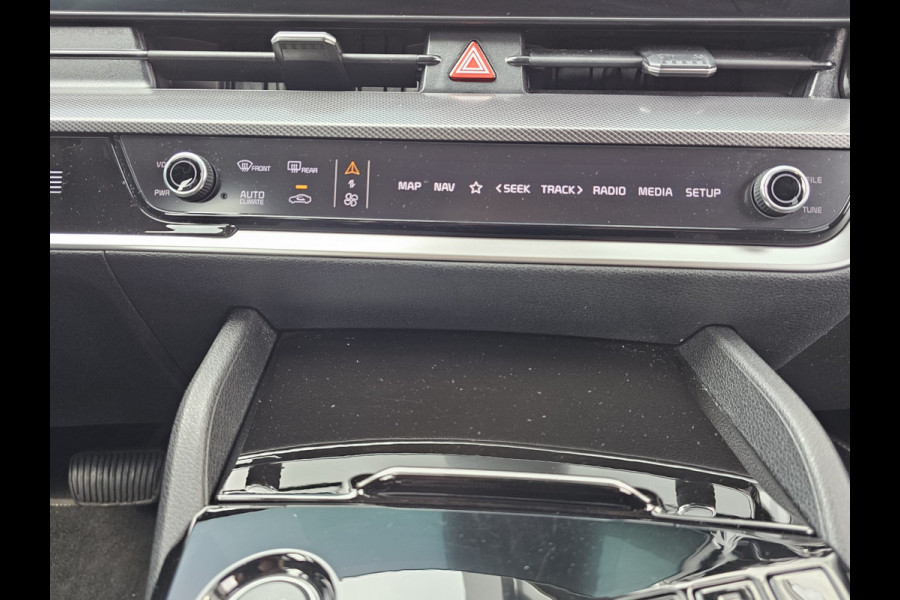 Kia Sportage 1.6 T-GDi Plug-in Hybrid AWD Spirit | Pano | LED | Trekhaak | Stoel & stuurverwarming | Keyless | Elek. achterklep | Elek. stoelen | ACC | All- seasons | Black pack |