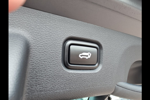 Kia Sportage 1.6 T-GDi Plug-in Hybrid AWD Spirit | Pano | LED | Trekhaak | Stoel & stuurverwarming | Keyless | Elek. achterklep | Elek. stoelen | ACC | All- seasons | Black pack |