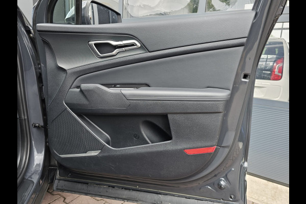 Kia Sportage 1.6 T-GDi Plug-in Hybrid AWD Spirit | Pano | LED | Trekhaak | Stoel & stuurverwarming | Keyless | Elek. achterklep | Elek. stoelen | ACC | All- seasons | Black pack |