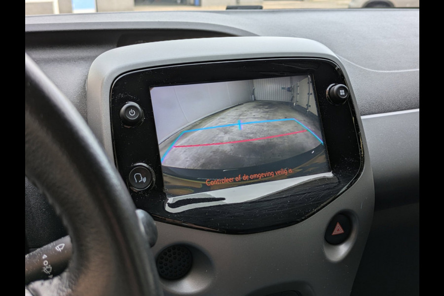 Toyota Aygo 1.0 VVT-i x-cite|Camera|Apple-Carplay/Android-Auto|Climate-Control|LM-Velgen|Cruise-Control|Dealer-onderhouden