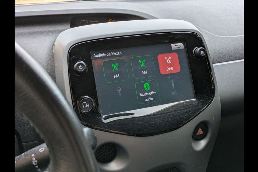 Toyota Aygo 1.0 VVT-i x-cite|Camera|Apple-Carplay/Android-Auto|Climate-Control|LM-Velgen|Cruise-Control|Dealer-onderhouden