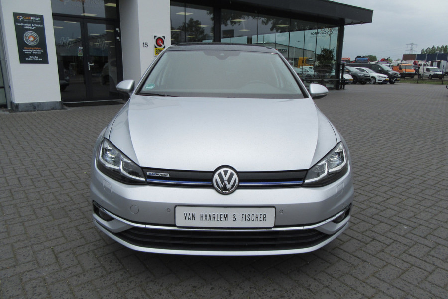 Volkswagen Golf 1.5 TSI Automaat Comfortline, Navi, Panoramadak, Ad, CC