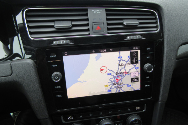 Volkswagen Golf 1.5 TSI Automaat Comfortline, Navi, Panoramadak, Ad, CC