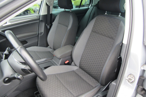 Volkswagen Golf 1.5 TSI Automaat Comfortline, Navi, Panoramadak, Ad, CC