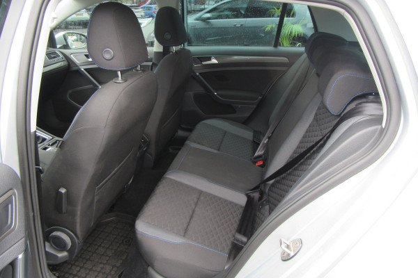Volkswagen Golf 1.5 TSI Automaat Comfortline, Navi, Panoramadak, Ad, CC