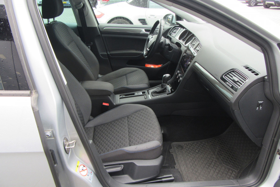 Volkswagen Golf 1.5 TSI Automaat Comfortline, Navi, Panoramadak, Ad, CC