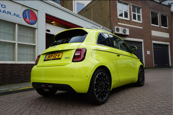 Fiat 500 e La Prima | Ultra Luxe | Leer | Panorama | Adaptive cruise + Lane | Apple Carplay | 17inck Sportvelgen | Full LED | Acid Yellow