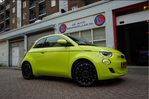 Fiat 500 e La Prima | Ultra Luxe | Leer | Panorama | Adaptive cruise + Lane | Apple Carplay | 17inck Sportvelgen | Full LED | Acid Yellow