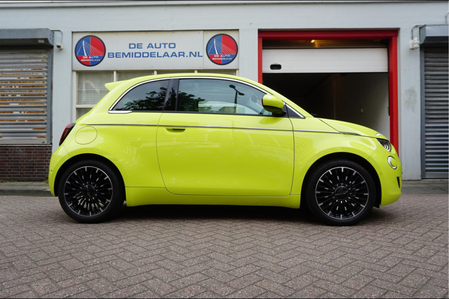 Fiat 500 e La Prima | Ultra Luxe | Leer | Panorama | Adaptive cruise + Lane | Apple Carplay | 17inck Sportvelgen | Full LED | Acid Yellow