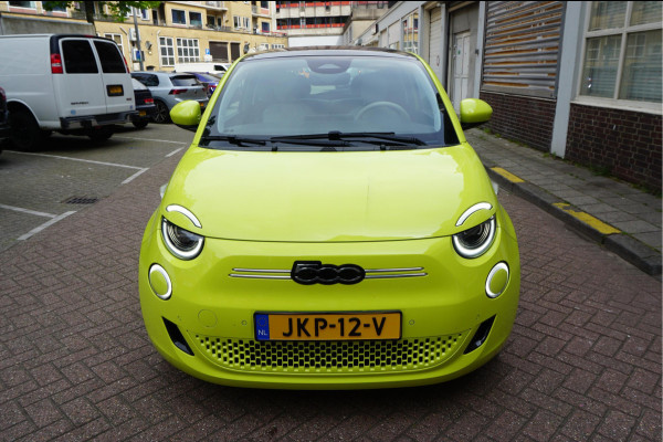 Fiat 500 e La Prima | Ultra Luxe | Leer | Panorama | Adaptive cruise + Lane | Apple Carplay | 17inck Sportvelgen | Full LED | Acid Yellow