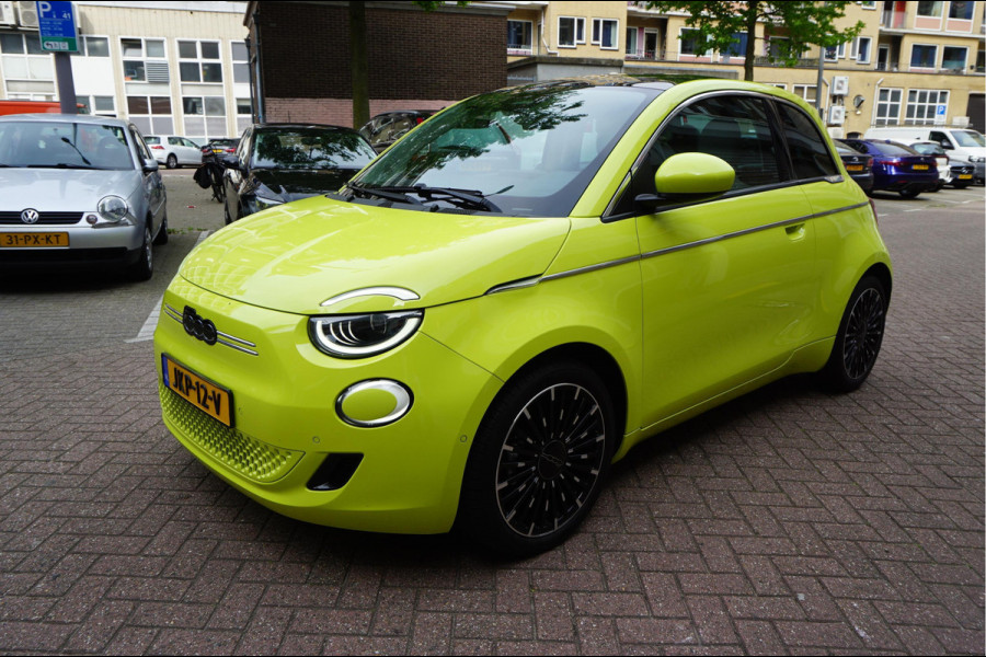 Fiat 500 e La Prima | Ultra Luxe | Leer | Panorama | Adaptive cruise + Lane | Apple Carplay | 17inck Sportvelgen | Full LED | Acid Yellow