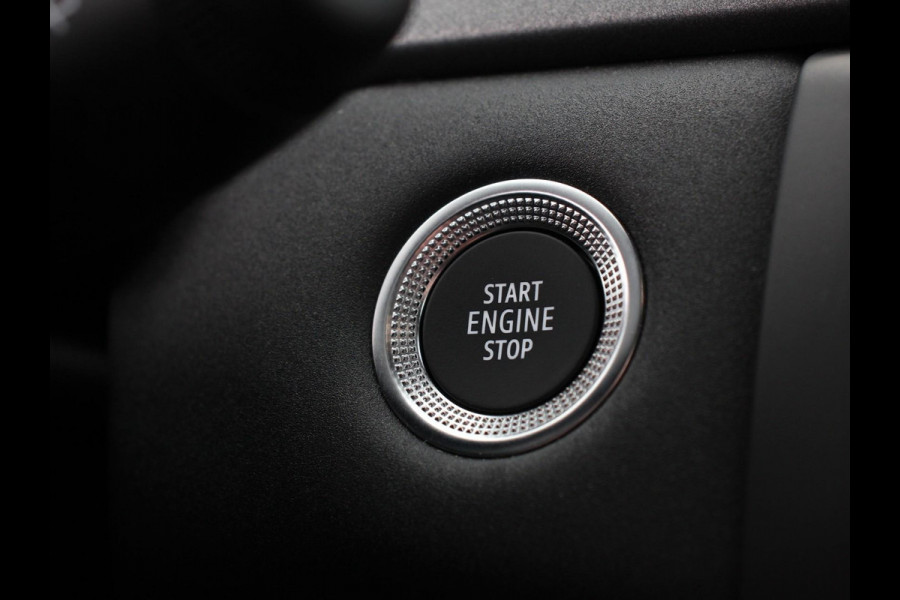 Renault Captur 1.3 TCe Techno 160pk automaat DEMO ! Climate control Adaptieve cruise control Camera Parkeersensoren LED Verwarmde voorstoelen Stuurverwarming Navigatie Apple Carplay Android Auto Keyless