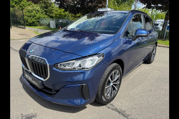 BMW 220i Active Tourer Automaat Led Camera Leder Navigatie