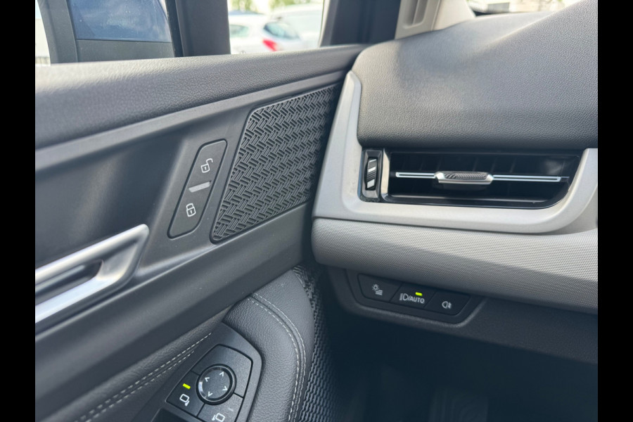 BMW 220i Active Tourer Automaat Led Camera Leder Navigatie