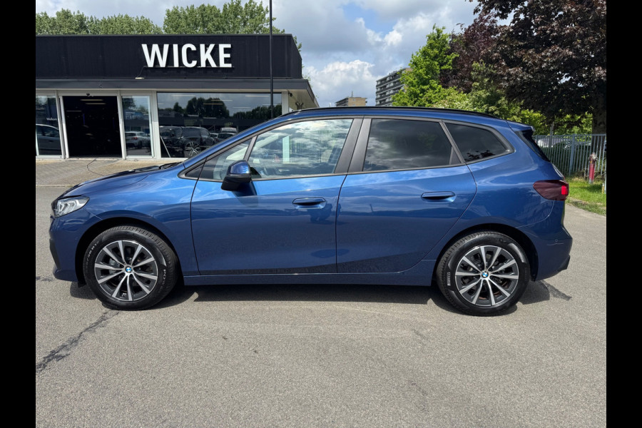BMW 220i Active Tourer Automaat Led Camera Leder Navigatie
