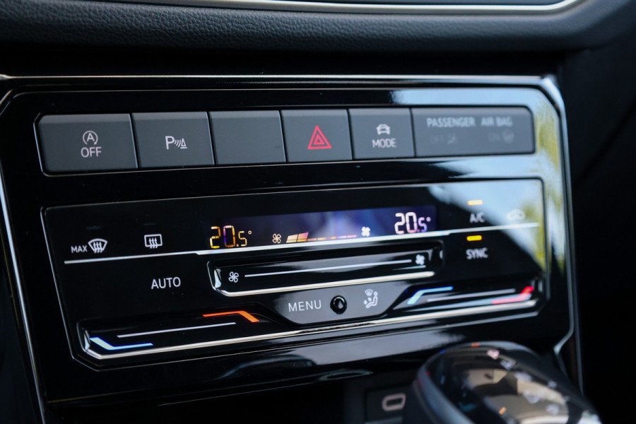 Volkswagen T-Cross 1.0 TSI R-Line | BTW | ACC | BLACK STYLE | LED | ACHTERUITRIJCAMERA | CLIMA | CARPLAY |