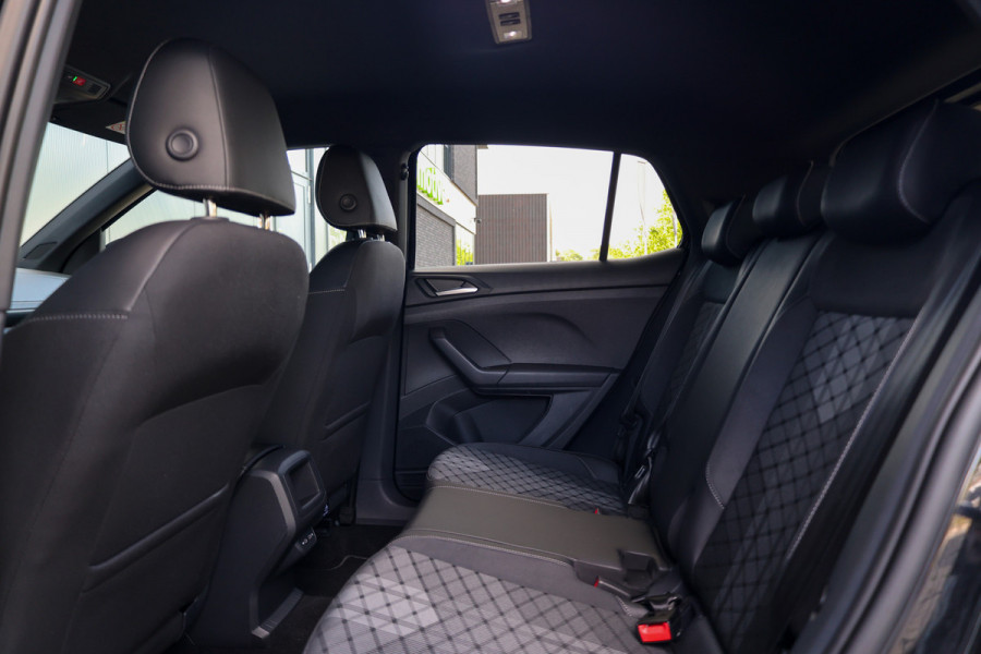 Volkswagen T-Cross 1.0 TSI R-Line | BTW | ACC | BLACK STYLE | LED | ACHTERUITRIJCAMERA | CLIMA | CARPLAY |