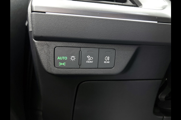 Audi Q4 e-tron 40e Advanced edition 150KW / 77 kWh / Trekhaak / Matrix-Led / Lmv 19"/ Apple Carplay / Cruise-ctr. / Apk 07-2027