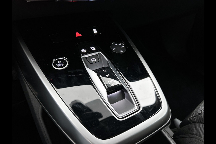 Audi Q4 e-tron 40e Advanced edition 150KW / 77 kWh / Trekhaak / Matrix-Led / Lmv 19"/ Apple Carplay / Cruise-ctr. / Apk 07-2027