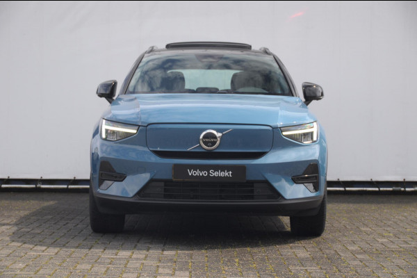 Volvo EX40 Single Ex. Range Ultra 82 kWh / Panorama schuif-kanteldak / 360 Camera / Harman Kardon / Trekhaak / Stuur- en stoelverwarming / Adaptive Cruise / Elektrische best.stoel met geheugen