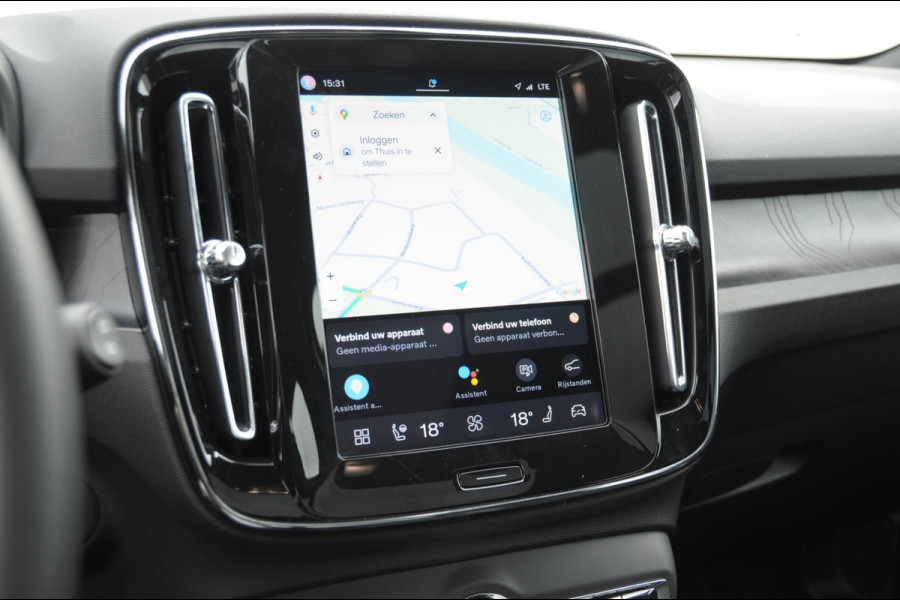Volvo EX40 Single Ex. Range Ultra 82 kWh / Panorama schuif-kanteldak / 360 Camera / Harman Kardon / Trekhaak / Stuur- en stoelverwarming / Adaptive Cruise / Elektrische best.stoel met geheugen