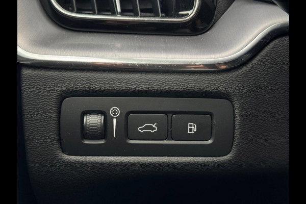 Volvo XC60 2.0 T6 Recharge AWD Inscription | PANO | Carplay