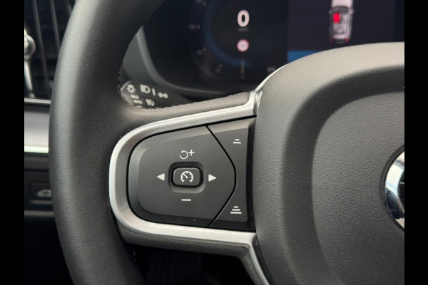 Volvo XC60 2.0 T6 Recharge AWD Inscription | PANO | Carplay
