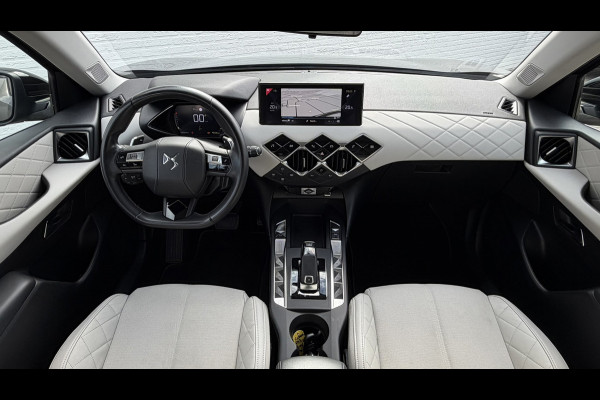 DS DS 3 Crossback 1.2 PureTech So Chic Camera Navigatie Carplay DAB Cruise Leder Lane assist