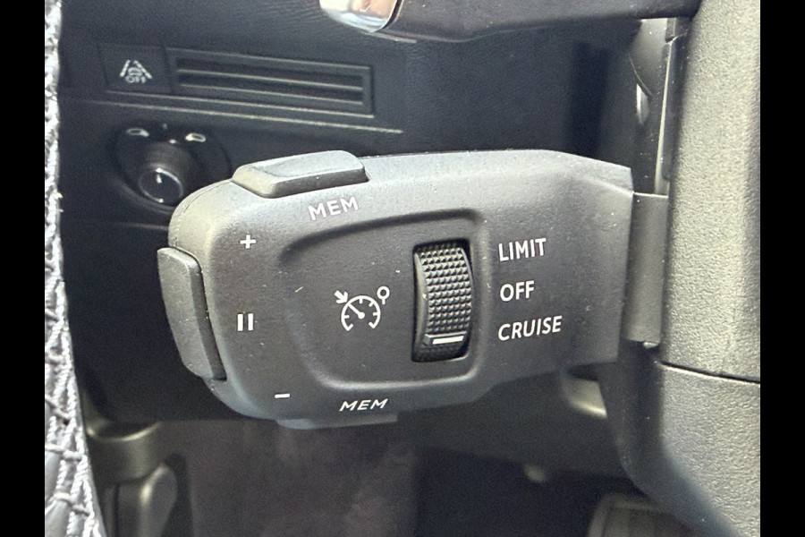 DS DS 3 Crossback 1.2 PureTech So Chic Camera Navigatie Carplay DAB Cruise Leder Lane assist