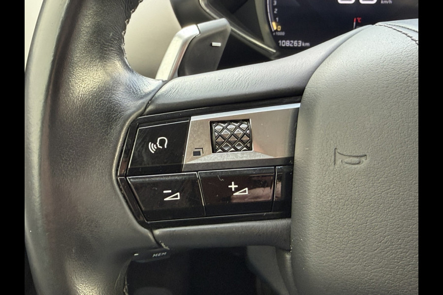 DS DS 3 Crossback 1.2 PureTech So Chic Camera Navigatie Carplay DAB Cruise Leder Lane assist