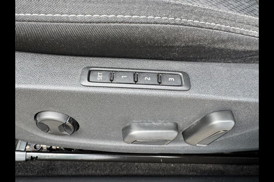 Škoda Octavia Combi 1.4 TSI iV PHEV * Digitale teller * 2x Memory * Head-Up *