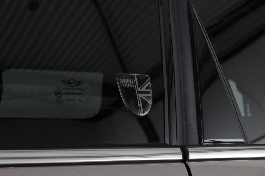 MINI Mini 2.0 Cooper S Yours > Zwart Dak/Leer/Rooftop Grey/Stoelverwarming