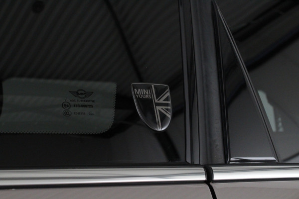 MINI Mini 2.0 Cooper S Yours > Zwart Dak/Leer/Rooftop Grey/Stoelverwarming
