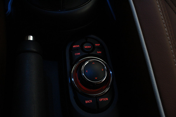 MINI Mini 2.0 Cooper S Yours > Zwart Dak/Leer/Rooftop Grey/Stoelverwarming