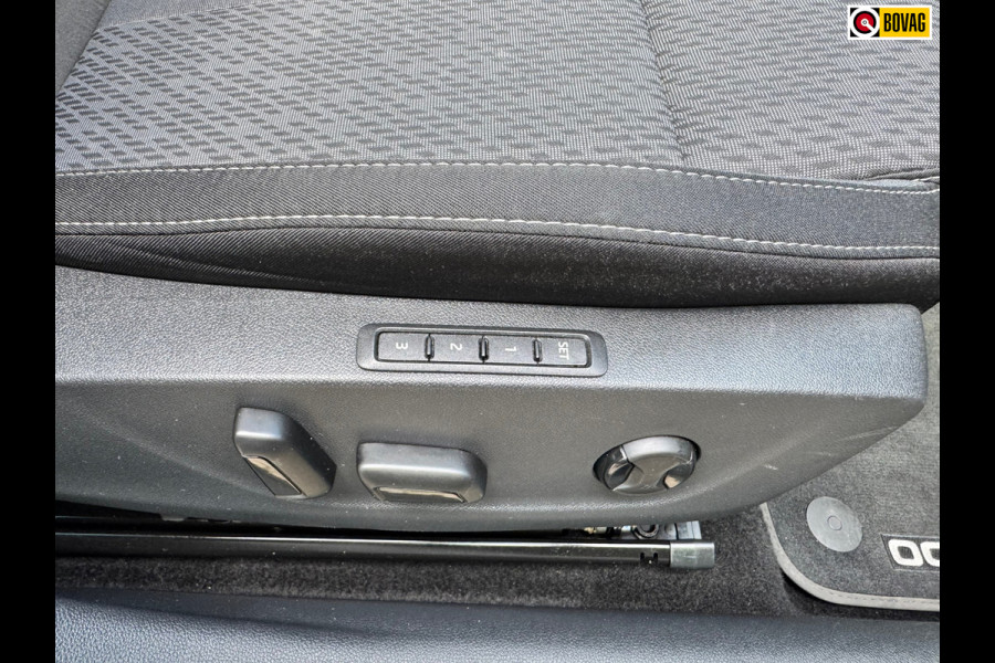 Škoda Octavia Combi 1.4 TSI iV PHEV * Digitale teller * 2x Memory * Head-Up *