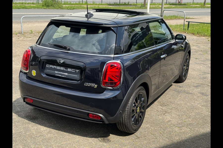 MINI Cooper SE Yours | LEDER | PANORAMADAK | CAMERA | CLIMAAT CONTROL